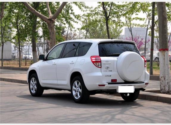 RAV4荣放 2009款 2.0L 自动经典版 外观   斜后