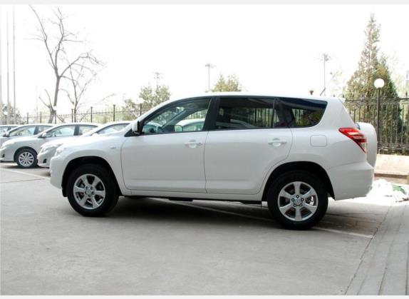 RAV4荣放 2009款 2.0L 自动经典版 外观   正侧
