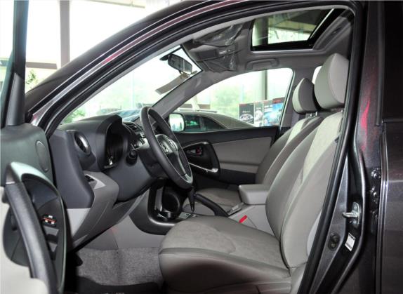 RAV4荣放 2009款 2.0L 自动豪华版 车厢座椅   前排空间