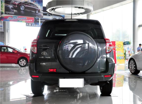 RAV4荣放 2009款 2.0L 自动豪华版 外观   正后