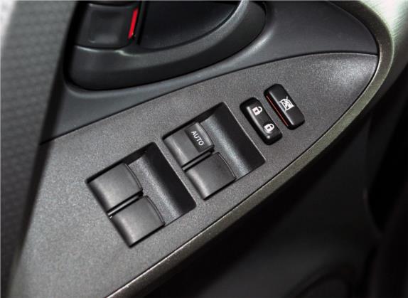 RAV4荣放 2009款 2.0L 自动豪华版 车厢座椅   门窗控制