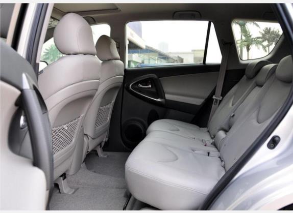 RAV4荣放 2009款 2.4L 自动豪华版 车厢座椅   后排空间