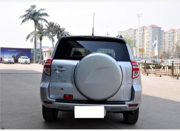 RAV4荣放 2009款 2.4L 自动豪华版 外观   正后