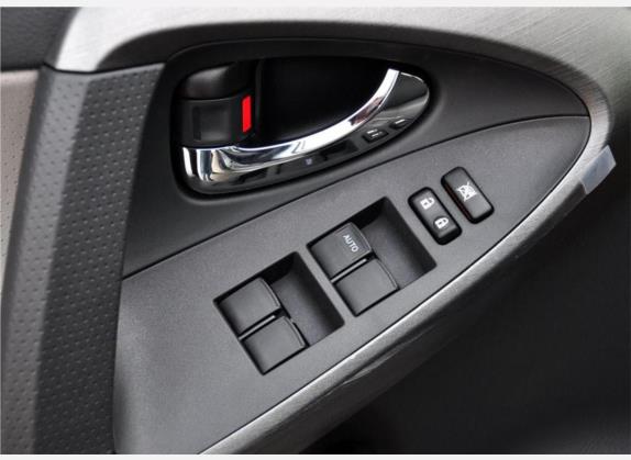 RAV4荣放 2009款 2.4L 自动豪华版 车厢座椅   门窗控制