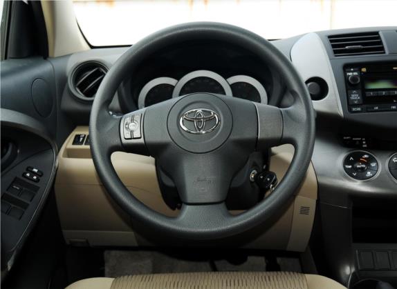 RAV4荣放 2011款 2.0L 自动经典版 中控类   驾驶位