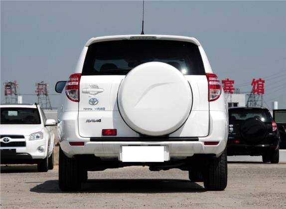 RAV4荣放 2011款 2.0L 自动经典版 外观   正后