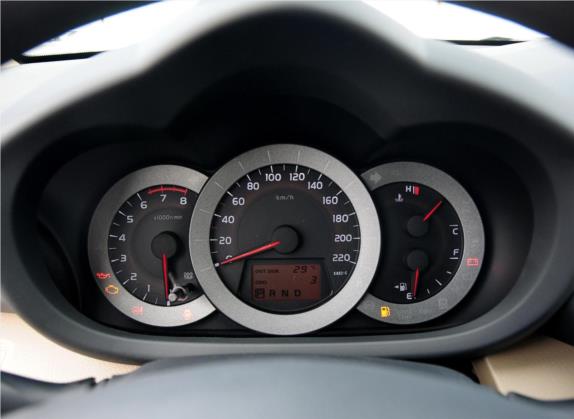 RAV4荣放 2011款 2.0L 自动经典版 中控类   仪表盘
