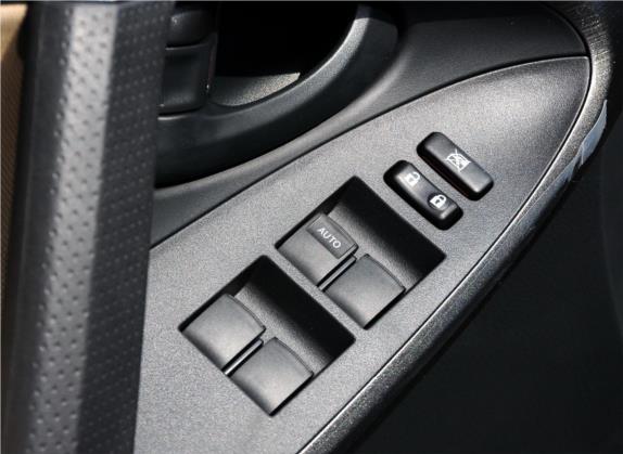 RAV4荣放 2011款 2.0L 自动经典版 车厢座椅   门窗控制