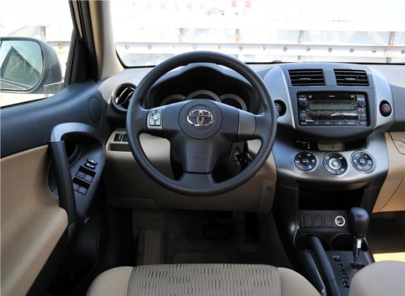 RAV4荣放 2011款 2.0L 自动四驱版 中控类   驾驶位
