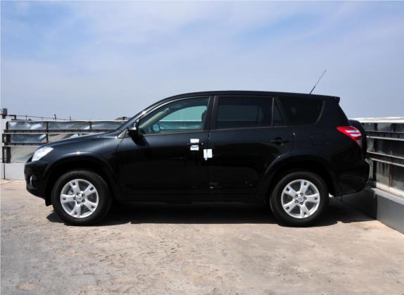 RAV4荣放 2011款 2.0L 自动四驱版 外观   正侧
