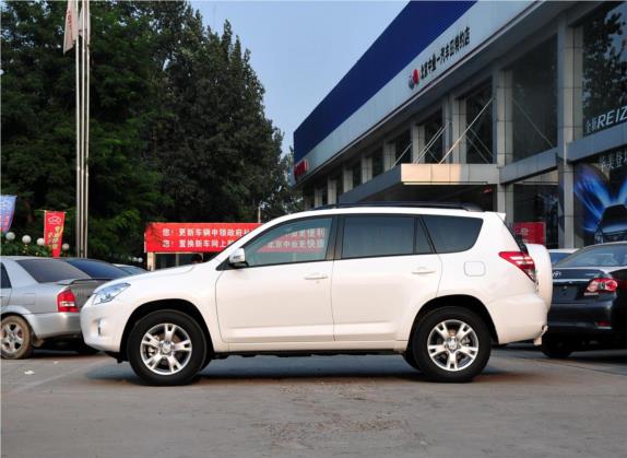 RAV4荣放 2011款 2.0L 自动豪华版 外观   正侧