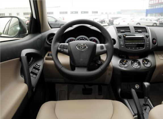 RAV4荣放 2011款 2.4L 自动四驱豪华版 中控类   驾驶位