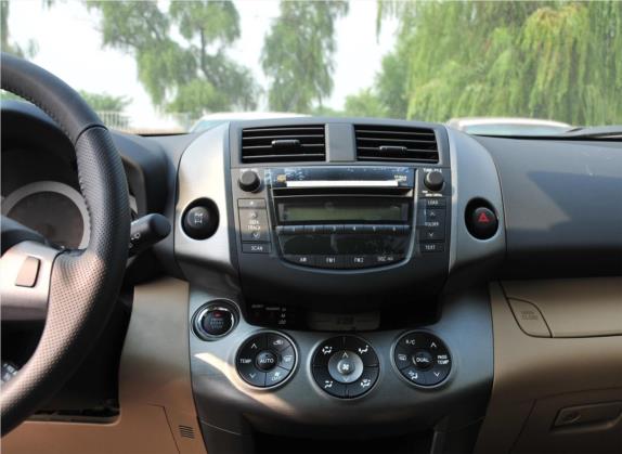 RAV4荣放 2011款 2.4L 自动四驱至臻版 中控类   中控台