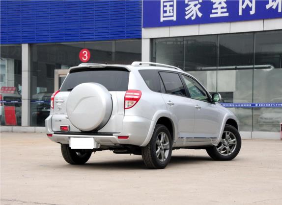 RAV4荣放 2012款 炫装版 2.4L 自动四驱豪华 外观   斜后