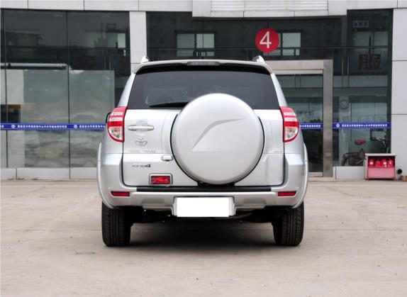 RAV4荣放 2012款 炫装版 2.4L 自动四驱豪华 外观   正后