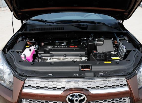 RAV4荣放 2013款 特享版 2.0L 自动经典 其他细节类   发动机舱
