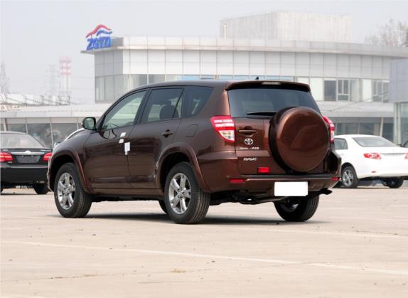 RAV4荣放 2013款 特享版 2.0L 自动经典 外观   斜后