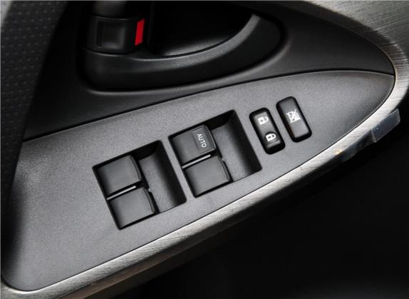 RAV4荣放 2013款 特享版 2.0L 自动经典 车厢座椅   门窗控制