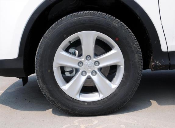 RAV4荣放 2013款 2.0L CVT四驱风尚版 其他细节类   前轮