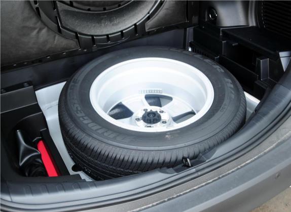 RAV4荣放 2013款 2.0L CVT四驱风尚版 其他细节类   备胎