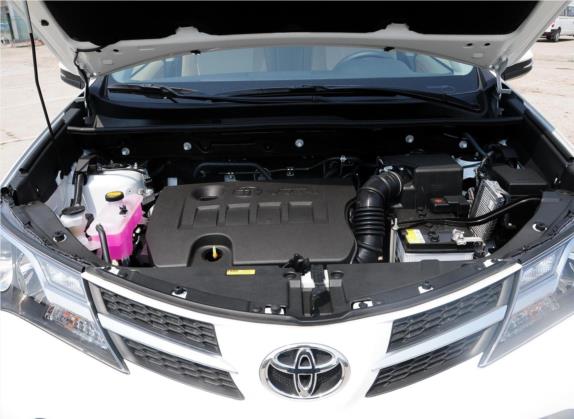 RAV4荣放 2013款 2.0L CVT四驱风尚版 其他细节类   发动机舱
