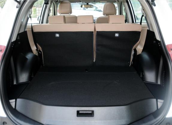RAV4荣放 2013款 2.0L CVT四驱风尚版 车厢座椅   后备厢