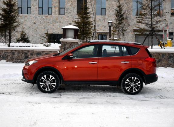 RAV4荣放 2015款 2.5L 自动四驱尊贵版 外观   正侧