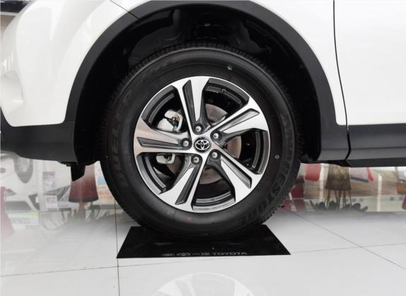 RAV4荣放 2015款 2.0L 手动两驱都市版 其他细节类   前轮