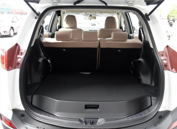 RAV4荣放 2015款 2.0L 手动两驱都市版 车厢座椅   后备厢