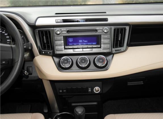 RAV4荣放 2015款 2.0L CVT两驱都市版 中控类   中控台