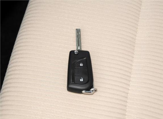 RAV4荣放 2015款 2.0L CVT两驱都市版 其他细节类   钥匙