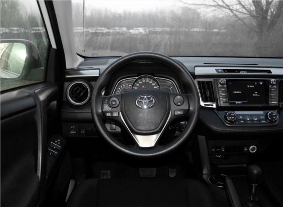 RAV4荣放 2015款 2.0L CVT四驱风尚版 中控类   驾驶位