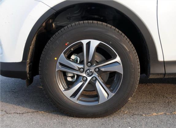 RAV4荣放 2015款 2.0L CVT四驱风尚版 其他细节类   前轮