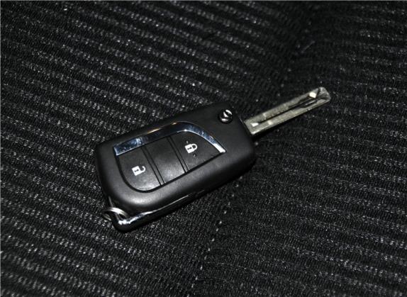 RAV4荣放 2015款 2.0L CVT四驱风尚版 其他细节类   钥匙