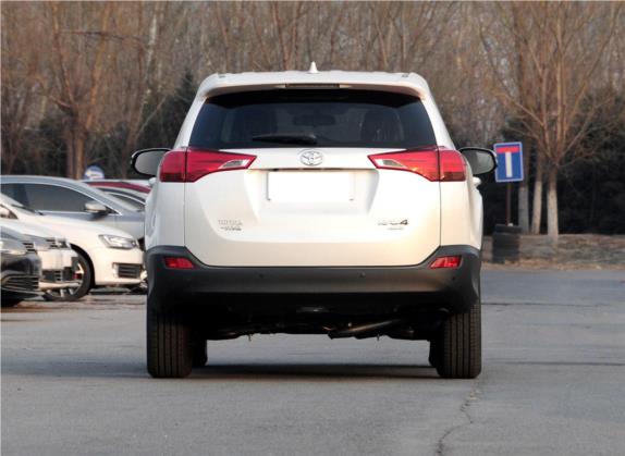RAV4荣放 2015款 2.0L CVT四驱风尚版 外观   正后