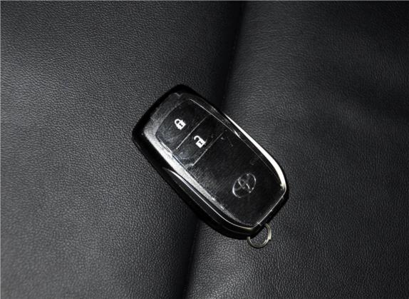 RAV4荣放 2015款 2.0L CVT四驱新锐版 其他细节类   钥匙
