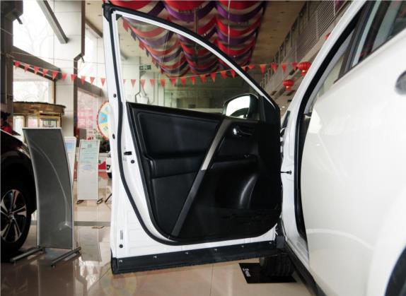 RAV4荣放 2015款 2.0L CVT四驱新锐版 车厢座椅   前门板