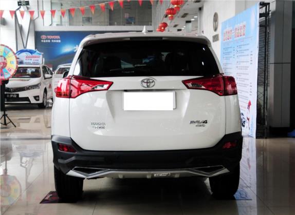 RAV4荣放 2015款 2.0L CVT四驱新锐版 外观   正后