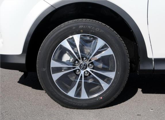 RAV4荣放 2015款 2.5L 自动四驱豪华版 其他细节类   前轮