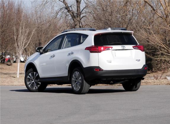 RAV4荣放 2015款 2.5L 自动四驱豪华版 外观   斜后