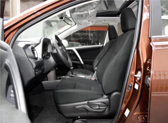 RAV4荣放 2016款 2.0L CVT两驱风尚版 国V 车厢座椅   前排空间