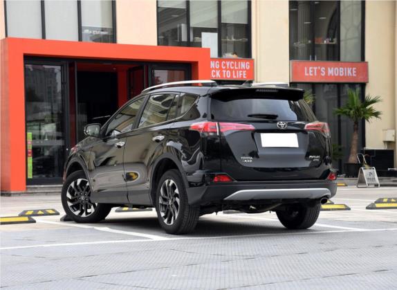 RAV4荣放 2016款 2.5L 自动四驱尊贵版 外观   斜后