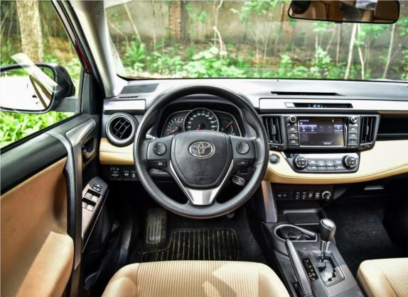 RAV4荣放 2016款 2.0L CVT两驱舒适版 国V 中控类   驾驶位