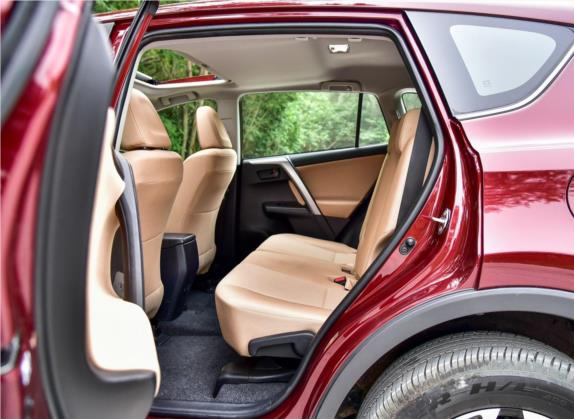 RAV4荣放 2016款 2.0L CVT两驱舒适版 国V 车厢座椅   后排空间