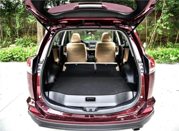 RAV4荣放 2016款 2.0L CVT两驱舒适版 国V 车厢座椅   后备厢