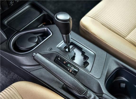 RAV4荣放 2016款 2.0L CVT两驱舒适版 国V 中控类   挡把