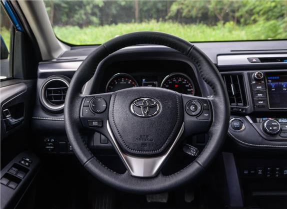 RAV4荣放 2016款 2.0L CVT四驱新锐版 国V 中控类   驾驶位
