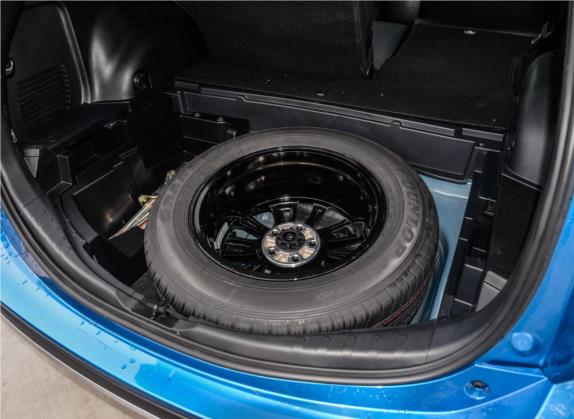RAV4荣放 2016款 2.0L CVT四驱新锐版 国V 其他细节类   备胎