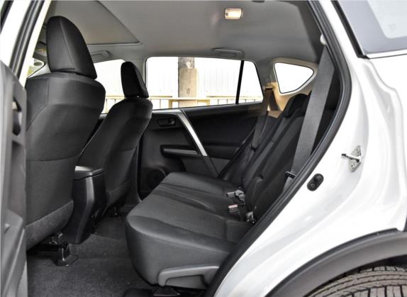 RAV4荣放 2018款 2.0L CVT两驱风尚X版 车厢座椅   后排空间