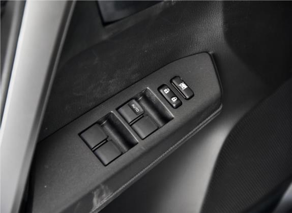 RAV4荣放 2018款 2.0L CVT两驱风尚X版 车厢座椅   门窗控制